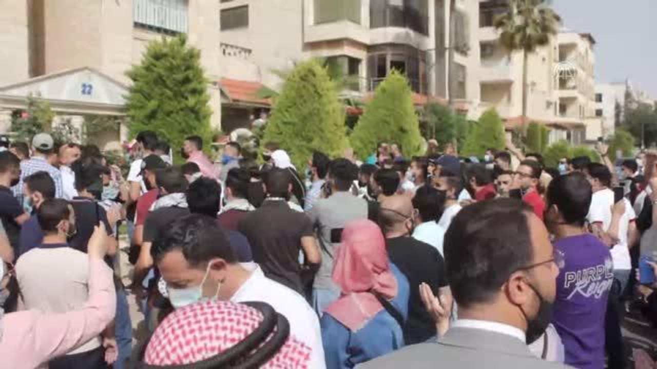 Ürdünlülerden Amman'daki İsrail Büyükelçisi'nin ülkeden kovulması çağrısı