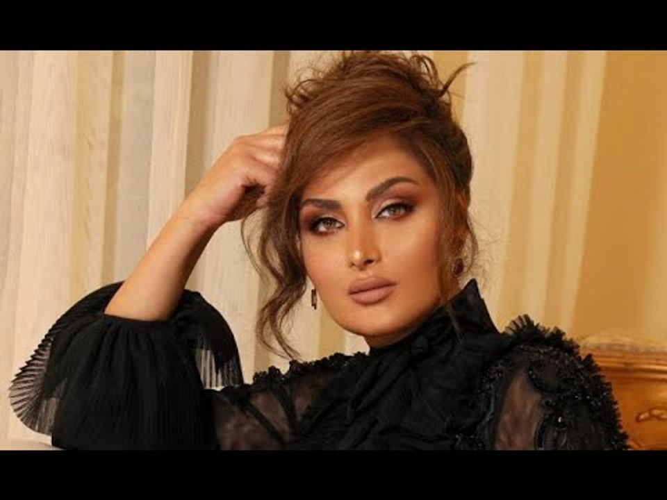 قمر خلف تصدم المتابعين بأحدث إطلالة لها.. خسرت الكثير من الوزن والجمهور : حليانة!!