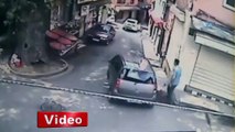 Kadın şoför doğalgaz borusuna çarpıp aracıyla takla attı