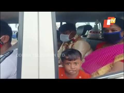 #COVID19 Restrictions | Grooms Stopped At Odisha-West Bengal Border