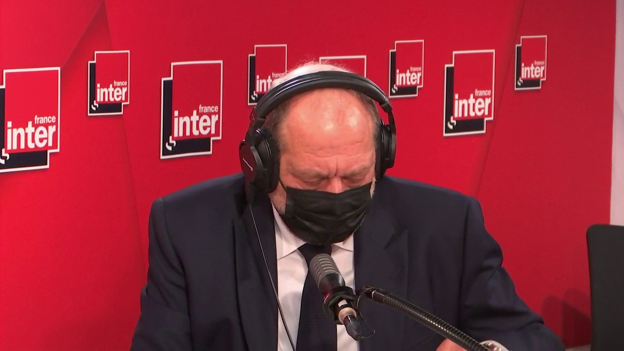 "Toutes les juridictions ont été dotées de bracelet anti-rapprochement, mais certains restent dans les tiroirs" (Éric Dupond-Moretti)