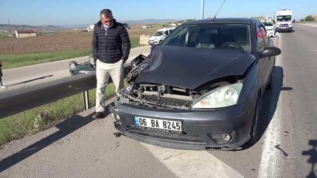 Direksiyon hakimiyetini kaybedip çarptığı araç şarampole yuvarlandı