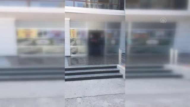 Tefecilik yaptıkları iddiasıyla yakalanan iki kişi tutuklandı