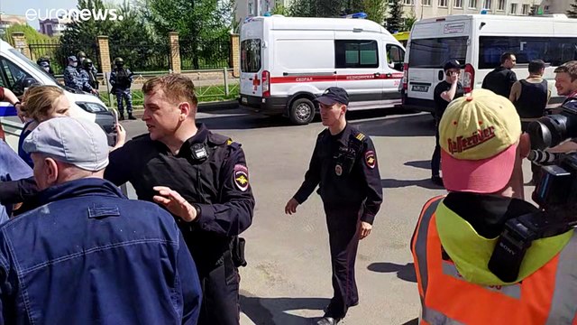 بوتين يأمر بمراجعة قوانين حمل السلاح بعد إطلاق نار في مدرسة أوقع قتلى