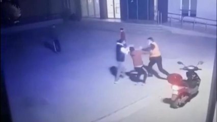 Güvenlik görevlisi tekvandocu çıkınca kavga kısa sürdü
