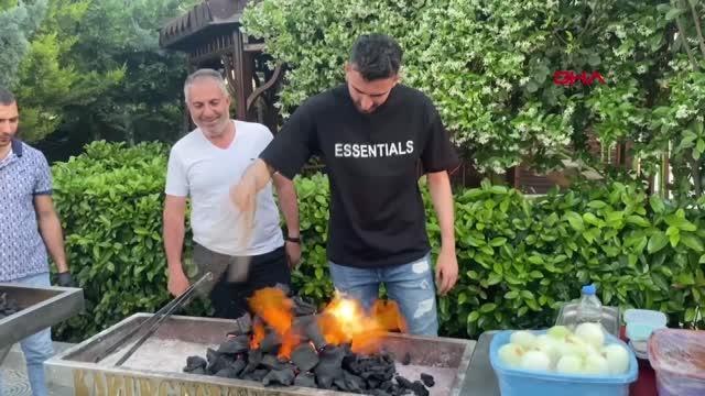 Son dakika haberleri! SPOR Adana Demirsporlu futbolcular iftarda mangal yaktı; Şampiyonluk ateşini yaktık