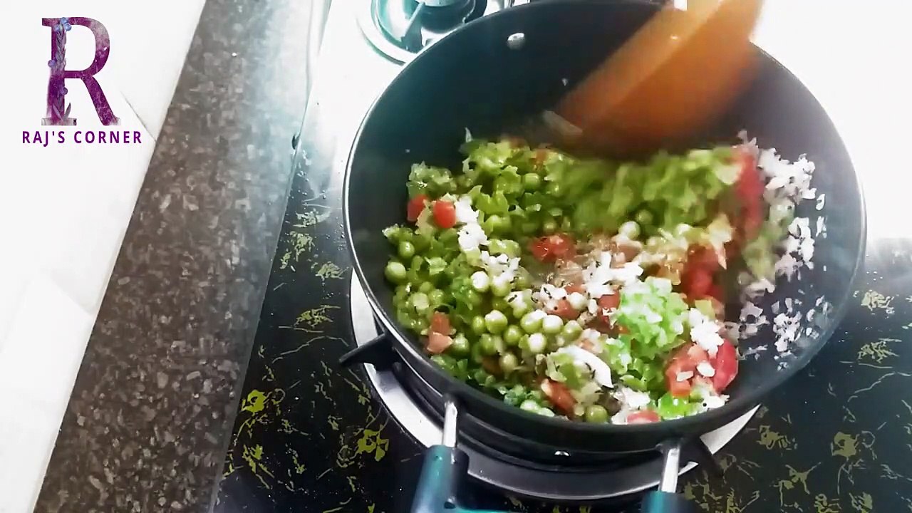Veggie Box Puff Recipe -- वेजी बॉक्स पफ कैसे बनाये -- Raj's Corner -- Subscribe Channel
