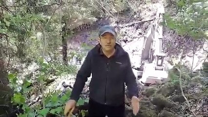 CHP'li Bekaroğlu İşkencedere Vadisi’nde dozerin önüne oturdu