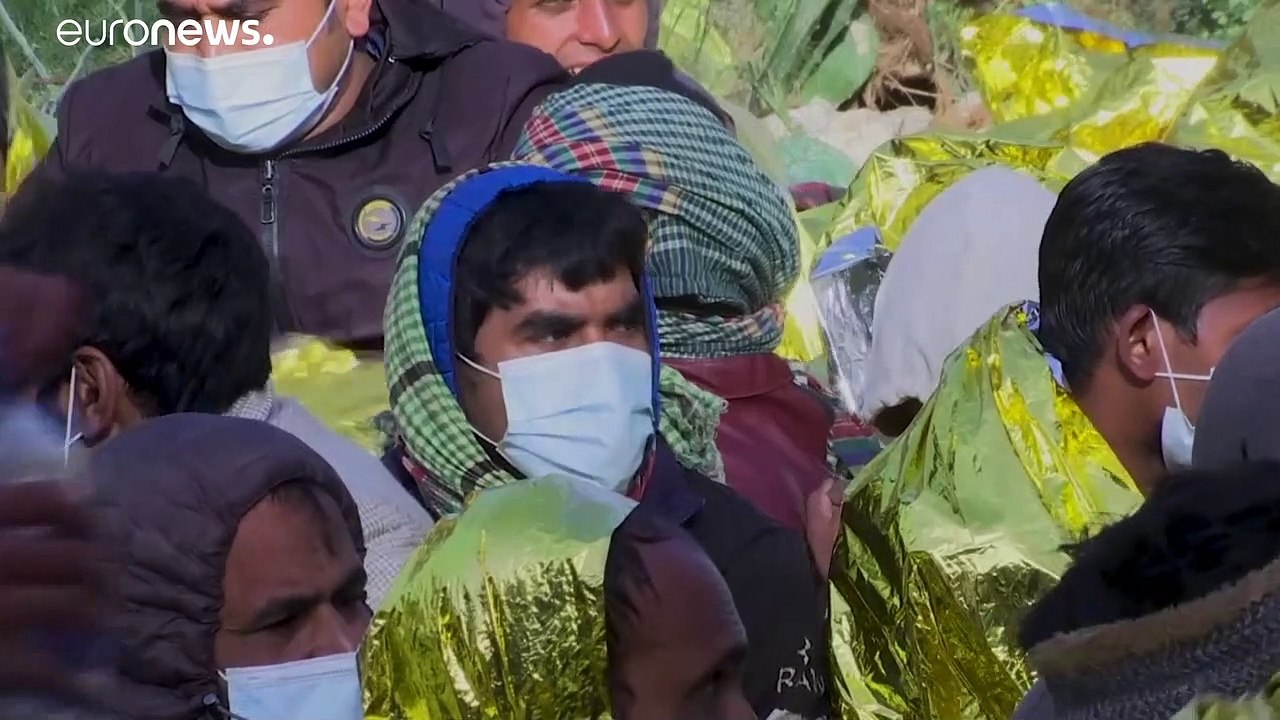 Potencial vaga de refugiados afegãos e líbios preocupa Bruxelas