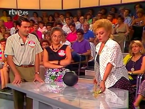 OLÉ OLÉ - Lili Marlén (un, dos, tres 1987) Marta Sánchez lo enseña todo