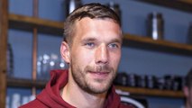 Podolski: Eis mit Stäbchen und Gedanken zu Modeste