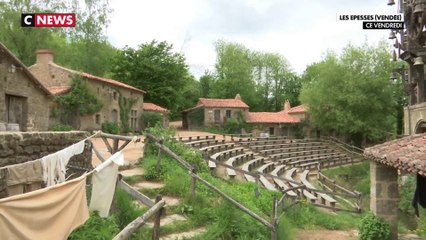 Aucune date de réouverture pour le Puy du Fou