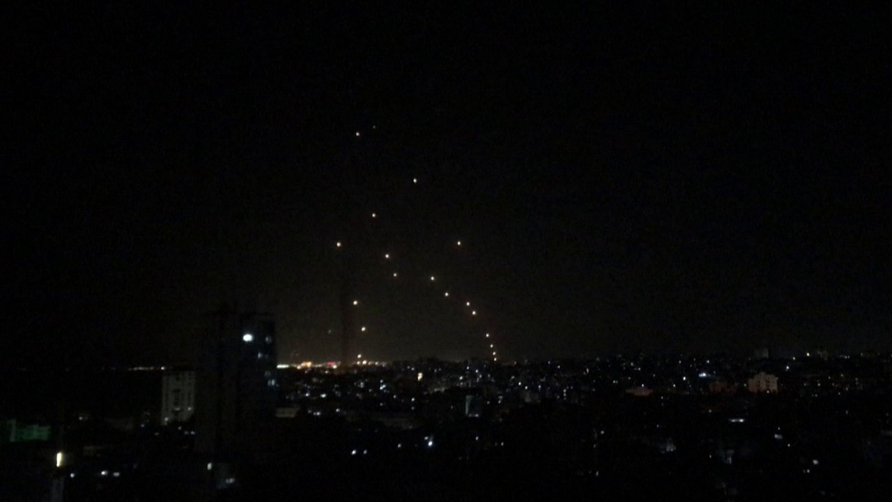 Gaza: le Hamas affirme avoir lancé 130 roquettes en direction de Tel-Aviv