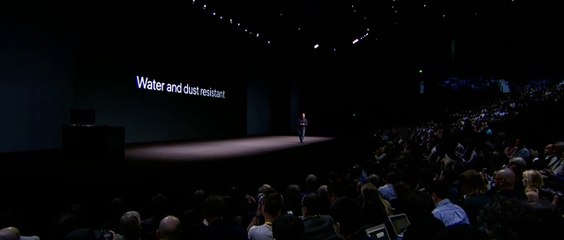 Un iPhone 7 résistant à l'eau et à la poussière