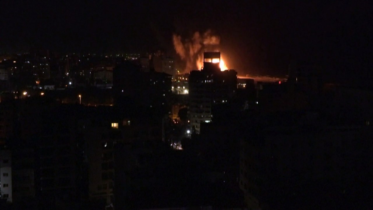 Mehr als 100 Raketenangriffe auf Tel Aviv