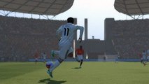 PES-Tutorial: So hebt ihr den Ball über den Gegner