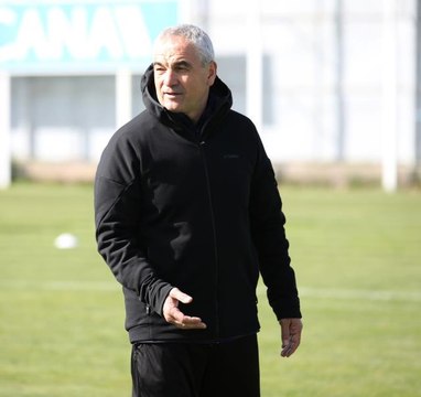 Rıza Çalımbay: Takımımla gurur duyuyorum