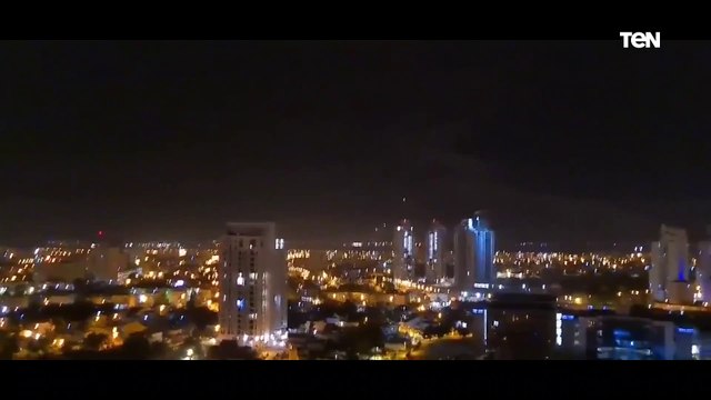 وابل من صواريخ المقاومة الفلسطينية تسقط على تل أبيب