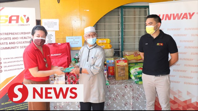 Selangor Crown Prince brings festive cheer to children