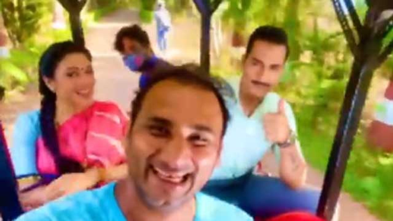 Anupamaa के सेट पर Rupali Ganguly दिखीं Sudhanshu Pandey के साथ रोमांटिक राइड पर  | FilmiBeat