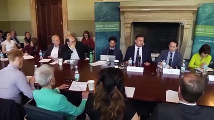 Muhabir o soruyu sordu! FETÖ'cü iş adamı arkasına bakmadan kaçtı...