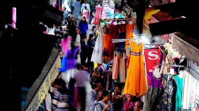 Covid norms flouted as people throng at Hyderabad market ahead of Eid