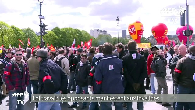 Loi travail: les opposants manifestent aux Invalides