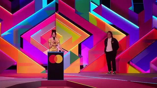 BRIT Awards 2021 : le discours de remerciements de Dua Lipa