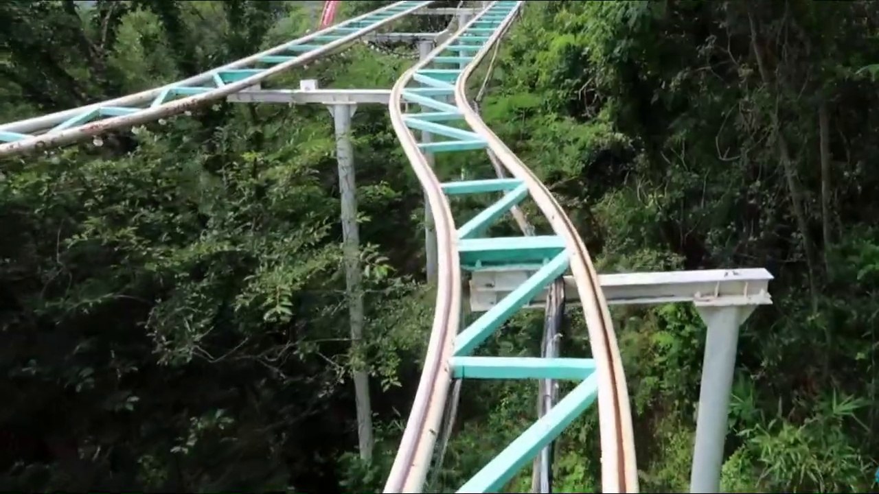 Pas de loopings et ni de grande vitesse et pourtant ces montagnes russes sont terrifiantes... Découvrez pourquoi