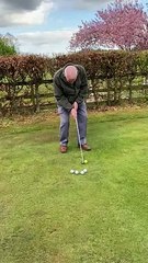 92-year-old Grangemouth resident Donald Walls sinks 100 putts for Strathcarron Hospice