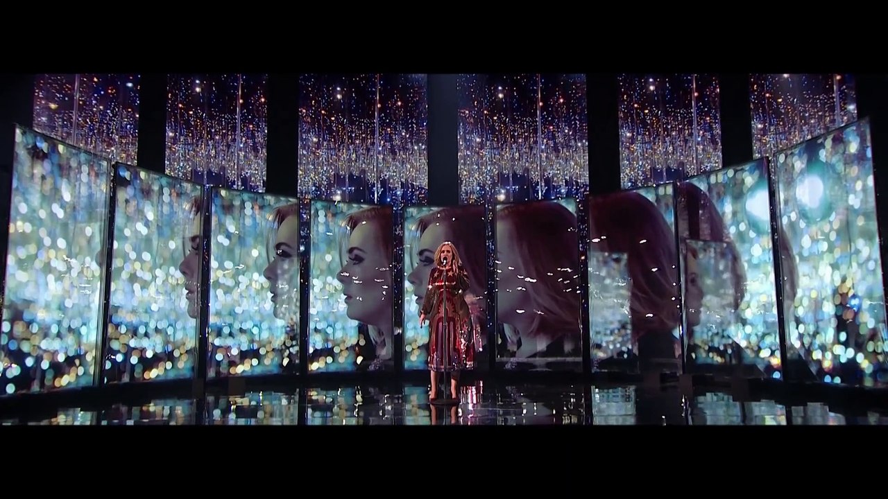 Adele chante "When We Were Young" en live aux BRIT Awards 2016