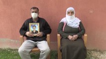 BİTLİS/MUŞ - Evlatları terör örgütü PKK tarafından kaçırılan aileler bir bayramı daha buruk karşılıyor