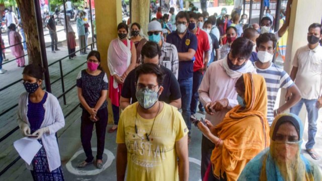 Vaccine shortage in several states, Watch ground report