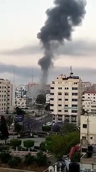 İsrail'in Gazze'ye yönelik 'seri atış' saldırı...
