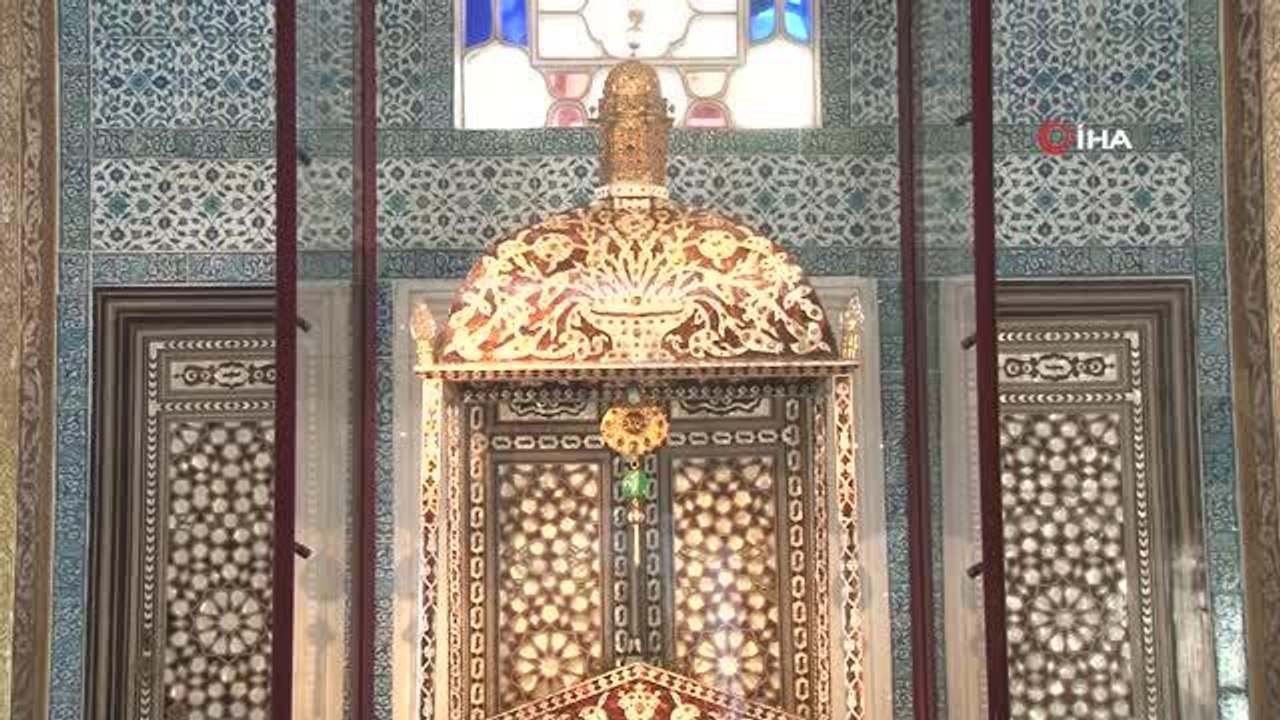 "Arife Tahtı" Topkapı Sarayı Revan Köşkü'nde se...