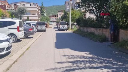 TARTIŞTIĞI EŞİNİ 15 YERİNDEN BIÇAKLADI