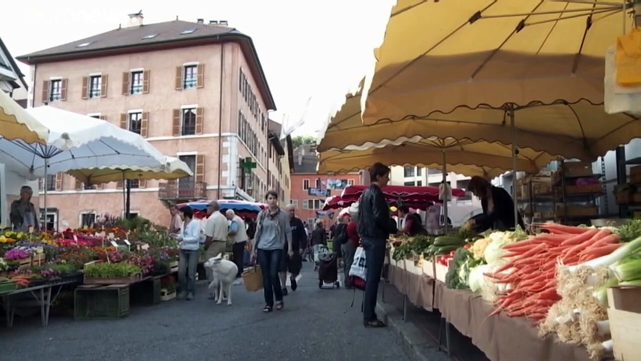 La France lance sa campagne de relance du tourisme, espérant retrouver sa position de leader en termes de fréquentation devant l'Espagne, la Grèce et l'Italie