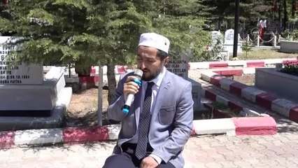 KIRIKKALE - Bayram arifesinde şehit kabirlerine hüzünlü ziyaret