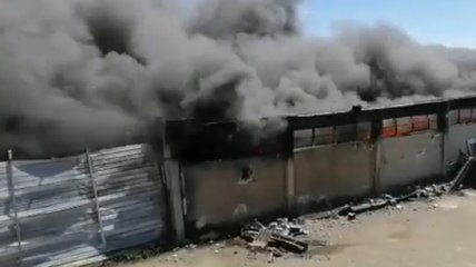 Cagliari - Incendio distrugge deposito ditta cinese in Viale Elmas (12.05.21)