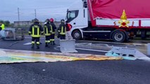 Otto camion coinvolti in un tamponamento a catena: traffico in tilt sull'A1 altezza Parma - VIDEO