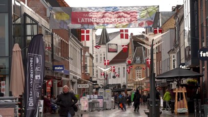 عائلات سورية لاجئة إلى الدنمارك مهددة بالطرد إلى بلادها