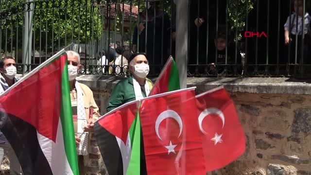 Son dakika gündem: BURSA'DA YAKLAŞIK 2 BİN KİŞİ FİLİSTİN'DE ŞEHİT OLANLAR İÇİN GIYABİ CENAZE NAMAZI KILDI