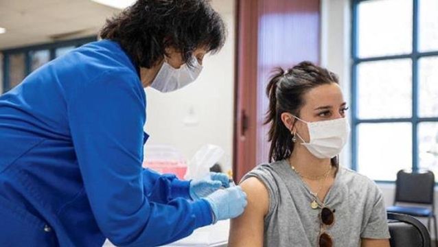 Avrupa İlaç Ajansı: AB'de kullanılan aşılar Hindistan varyantına karşı etkili görünüyor