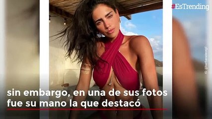 Bárbara de Regil presume su abdomen marcado, pero la apariencia de su mano se roba la atención