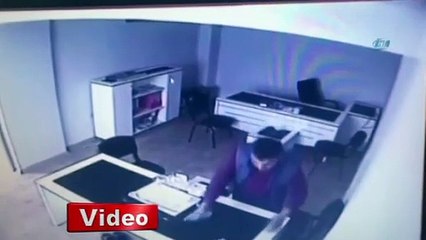 Bilgisayarı çalan hırsız geri döndü, bakın neden!