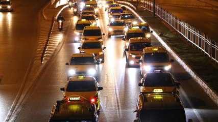 ANTALYA'DA, TAKSİCİLERDEN FİLİSTİN'E DESTEK KONVOYU