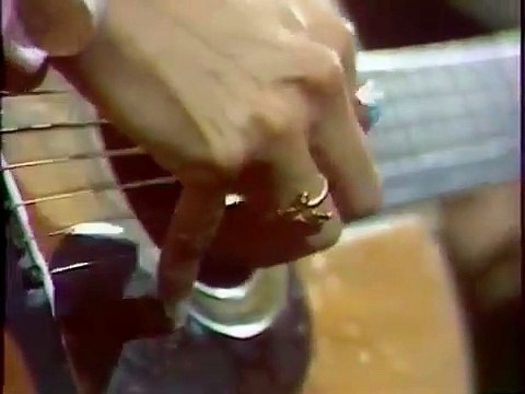 Joan Baez chante Diamonds And Rust en 1977