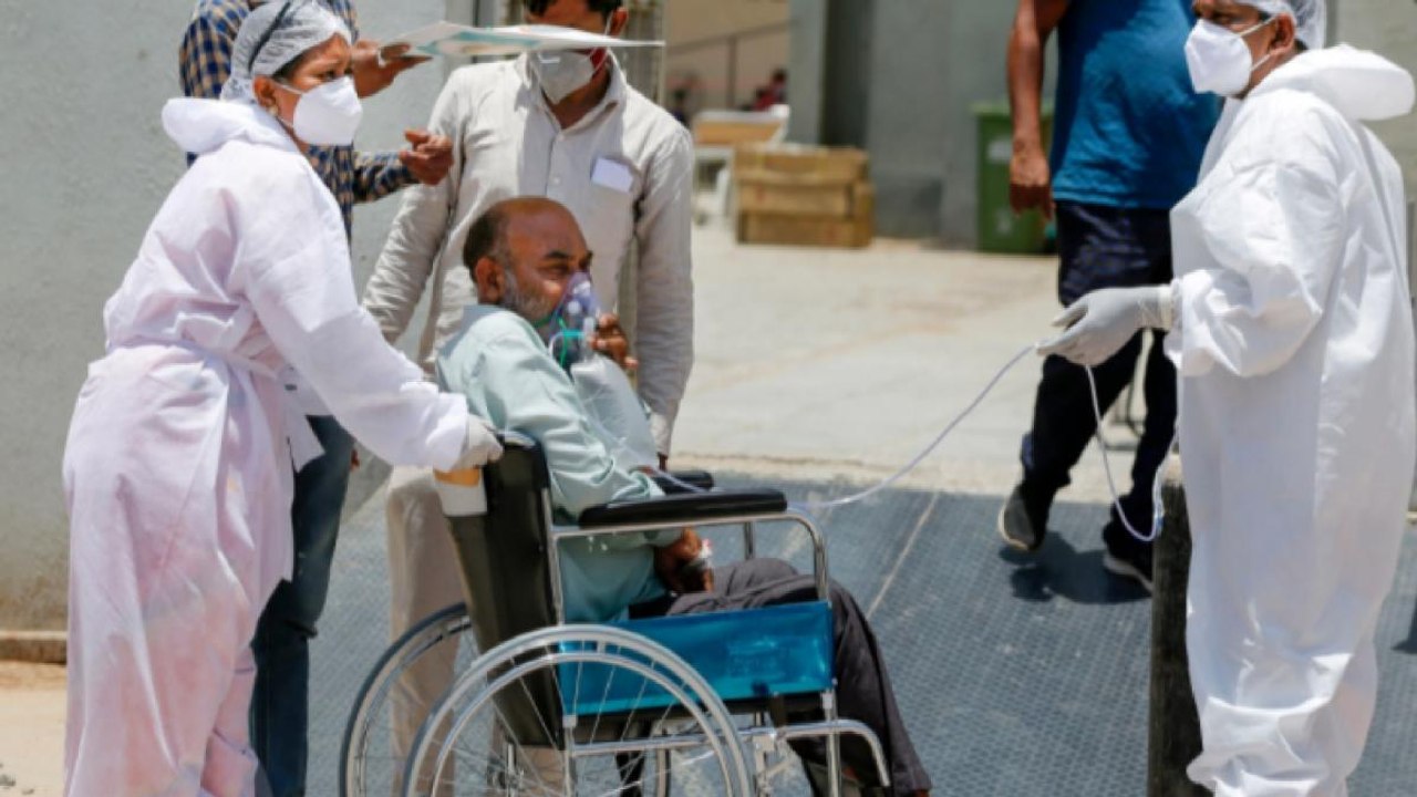 Country records over 3 lakh 48 thousand new corona cases