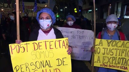 Enfermeros marchan en Argentina por mejores salarios