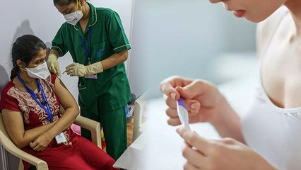 Corona Vaccine बना रही बांझ और बीमार । जानिए Vaccination से जुड़ा Viral सच । Boldsky